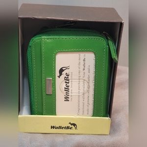 WalletBe Green Wallet Credit Card Phone Holder Crossbody Like New